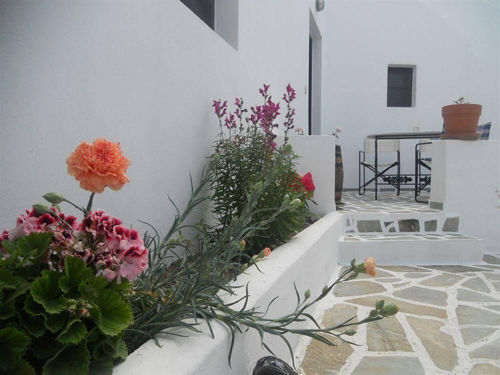 Villa Ostria Kamári エクステリア 写真